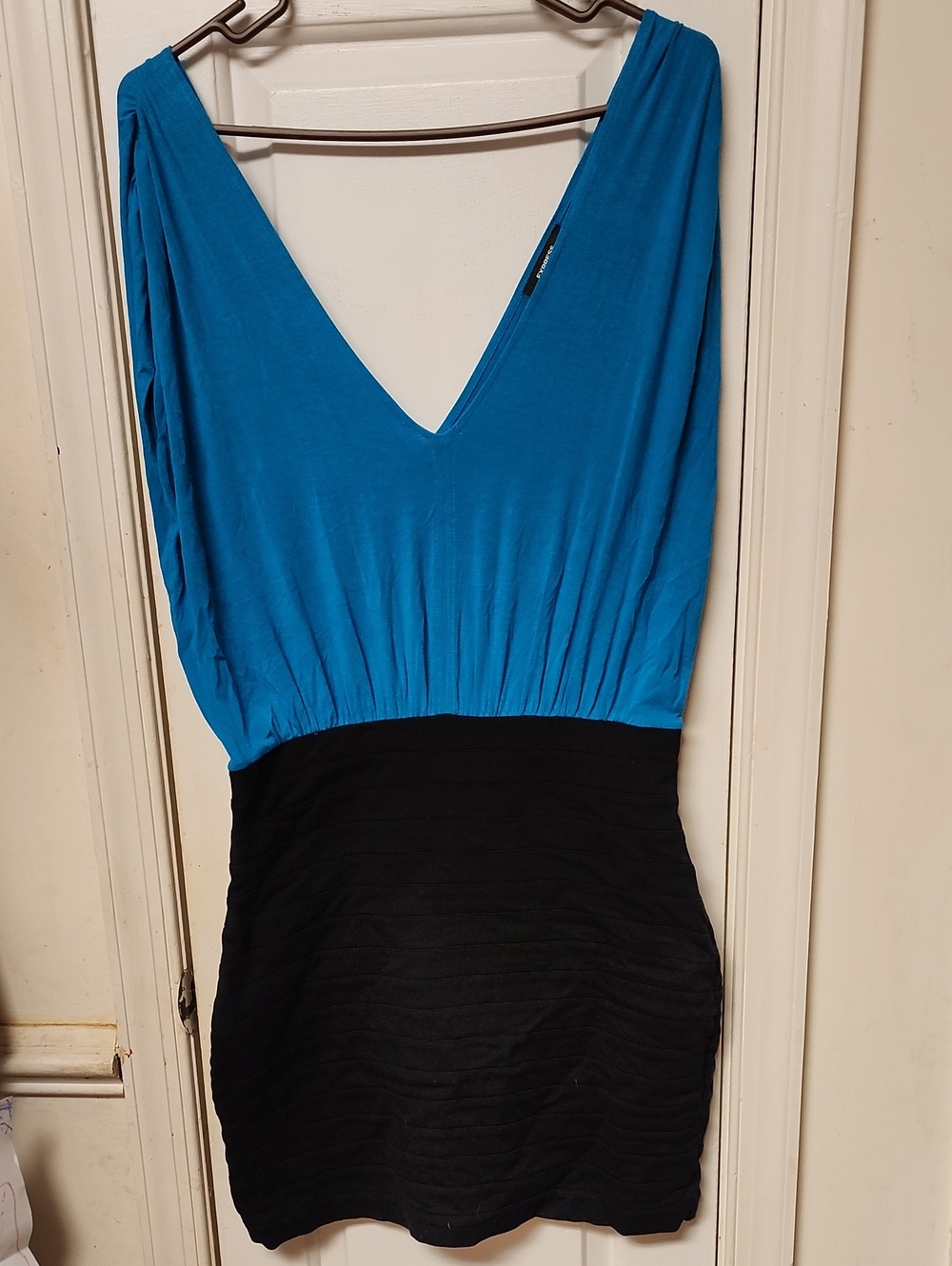 Express Teal and Black Backless V‑Neck Two‑Tone Dress